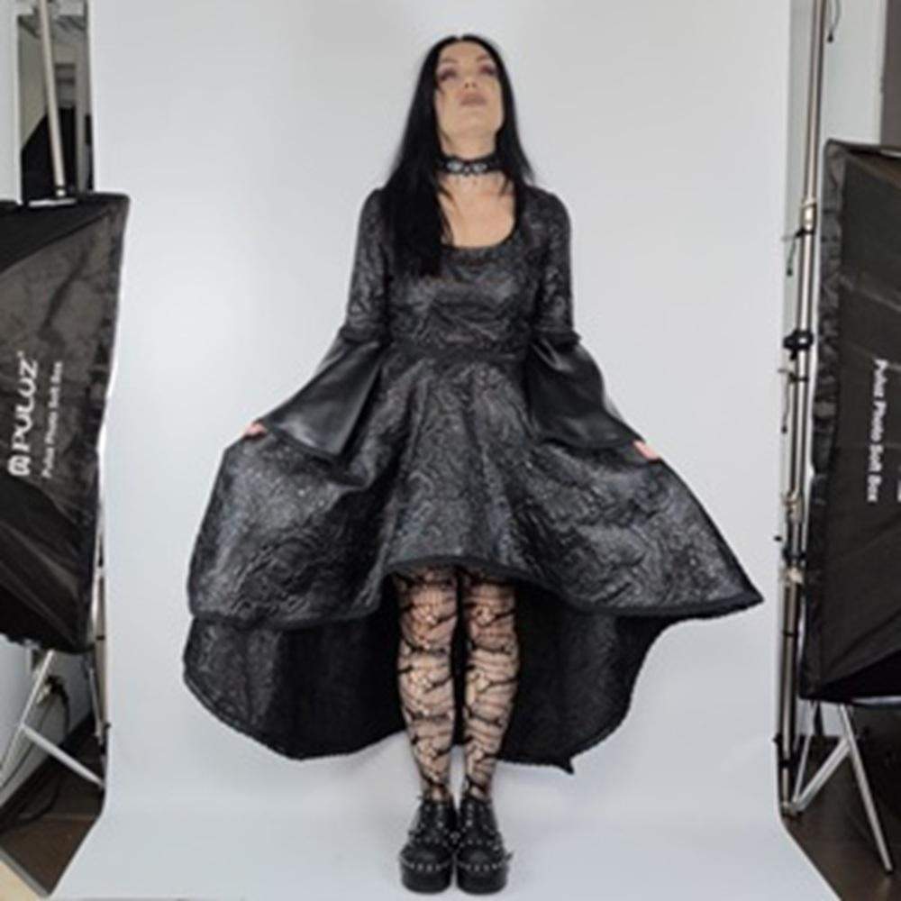 Gotycka suknia „Midnight Raven” – mrok z klasą i drapieżnym wdziękiem rozmiar L